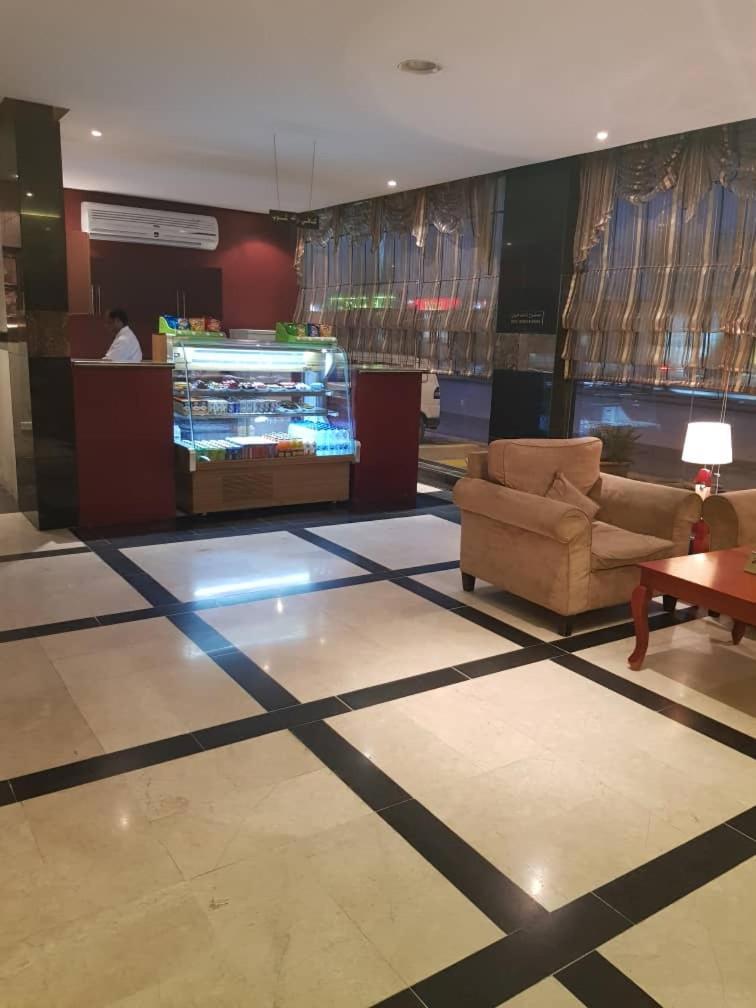 Al Muhaidb Al Nadwa Ar Riyad Esterno foto